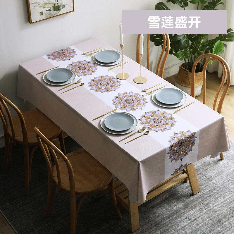 Loto de nieve en plena floración