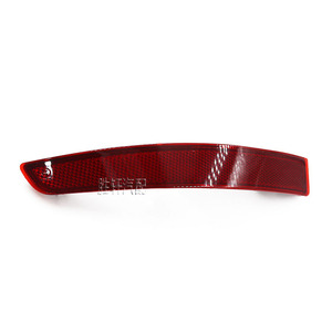 Reflector Trasero para Volkswagen Sagitar, Forma de Menisco Rojo, 16D945105A 16D945106A, para Modelos 2015-2018 - Product Image 1