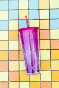 Venta caliente 24Oz vaso de plástico frío vaso de plástico rosa con pajita - Product Image 4