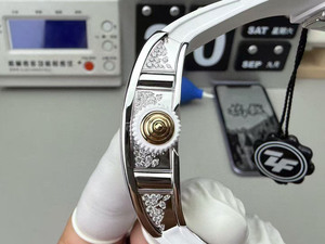 El Reloj Mecánico Automático Tourbillon de Lujo de Alta Calidad Moissanite 0701 Más Vendido para Hombre - Product Image 4