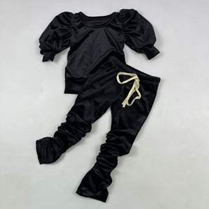 QL2022 Vente en gros Ensemble décontracté pour enfants : Haut en coton uni à manches bouffantes + Leggings à jambes évasées, Tenues de sport - Product Image 6