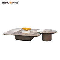 Table d'appoint en travertin minimaliste avec dessus en verre artisanal & base en pierre naturelle, personnalisable pour salon