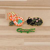 Broches en métal en gros, motifs dessin animé mignons (Crocodile, Chat Noir, Serpent), badges créatifs personnalisés avec impression UV pour vêtements