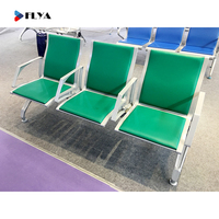 Chaise d'attente Flya 3 places pour espaces publics : hôpitaux, aéroports, gares routières, métros et trains