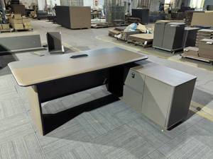 Escritorio Ejecutivo de Oficina Moderno y Lujoso de Madera de Nogal con Panel de PVC de 1.8m 2.0m, Modelo YD319 de YIFA <span class=keywords><strong>FURNITURE</strong></span>, Nuevo en 2026 - Product Image 4