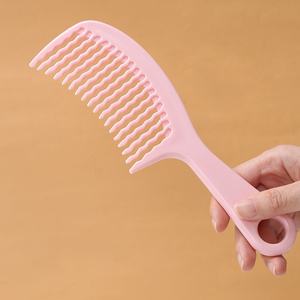 LMLTOP Vente en <span class=keywords><strong>gros</strong></span> en usine <span class=keywords><strong>Peigne</strong></span> à shampooing rose à dents larges Accessoires pour cheveux démêlants à usage domestique C162 <span class=keywords><strong>Peigne</strong></span> à cheveux en plastique personnalisé - Product Image 6