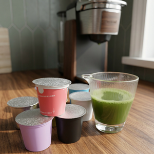 Cápsulas de Té Matcha Instantáneo en Tazas Coloridas |   Té Verde en Polvo para Cafeteras Keurig |   Cápsulas de Té Saludable - Product Image 1