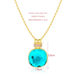 Collana alla Moda con Ciondolo a Forma di Bottiglia di Profumo in Cristallo Placcato Oro, Gioielli Originali e Trendy - Product Image 5