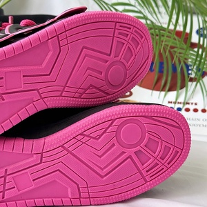 <span class=keywords><strong>2023</strong></span> Logo personnalisé marque cuir fabricant femmes hommes marque privée chaussures de skate décontractées baskets - Product Image 5