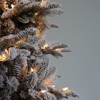 5ft 6ft 7ft Hochwertiger, dicker, beflockter, stark verschneiter, künstlicher Weihnachtsbaum für den Innenbereich mit LED-Beleuchtung