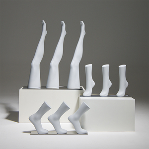 <span class=keywords><strong>Mannequin</strong></span> long en fibre de verre pour jambes féminines - Forme de présentation inclinée élégante pour l'affichage de bas, leggings et chaussettes - Product Image 4