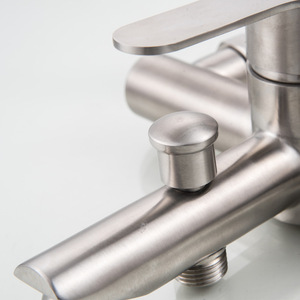 ก๊อกน้ำฝักบัวสามทางสแตนเลส 304 แกนวาล์วเซรามิกติดผนังวาล์วผสมร้อนเย็นหัวฝักบัวทรงกลม - Product Image 3