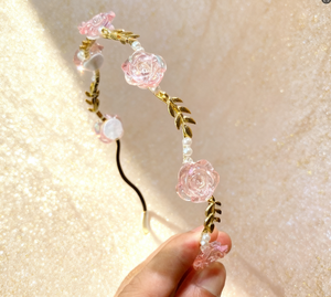 عصابة رأس وردية من سبائك اللؤلؤ الأمريكية متوفرة في المخزون لأغطية الرأس الراقية للنساء ، عصابة رأس متعددة الاستخدامات للخروج - Product Image 6