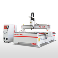 Machine de fraisage CNC Jinan 1325 pour le travail du bois, routeur CNC avec table à rainures en T pour la fabrication de violons et de guitares