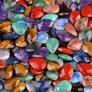 Venta al por mayor DIY estilo lindo cristal gota colgante Feng Shui influenciado cuentas de piedra - Product Image 6