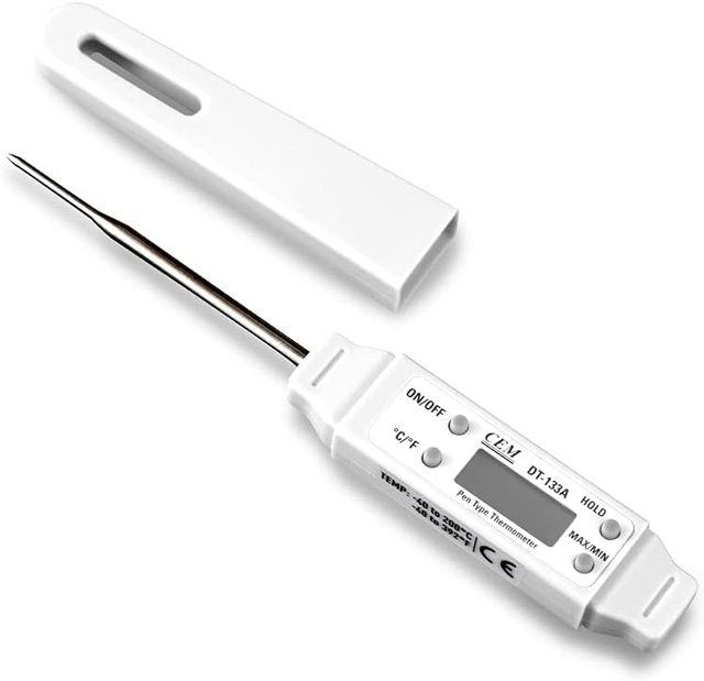 CEM DT-133A Pen Type Thermometer Digital Food Thermometer High Accuracy Faster Reaction Mini Thermometer for Kitchen Use