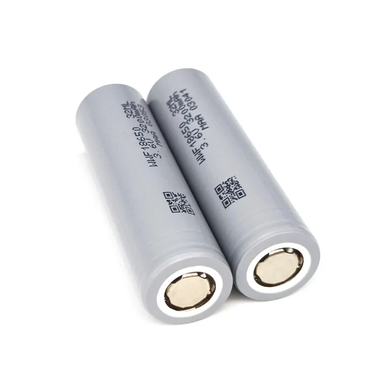 En stock 18650 Batterie au lithium Batterie à tête plate énergie spécifique et longue durée 18650 Batterie lithium-ion 3200MAH
