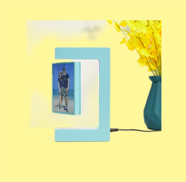 2025 Hot Selling Magnetic Floating  Levitation Picture Photo Frame Rotating Portrait Holders