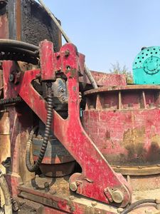 Oferta caliente: Plataforma de perforación rotatoria hidráulica SANY SR150C usada, modelo 2013, con motor en óptimas condiciones. También disponible: Plataformas de perforación para pilotes SR150, SR220, XR150DII, XR200D, XR220E. - Product Image 6