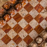 Échiquier en marbre brun rougeâtre naturel NANWEI, design moderne, écologique, fabriqué à la main pour une présentation élégante de la stratégie