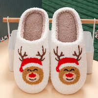 Chaussons de Noël personnalisés 2024 en forme de bonhomme en pain d'épices, doux et confortables pour la maison
