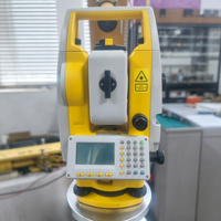 Station totale d'occasion SOUTH NTS-332R10 pour la topographie avec une précision de 2'' et un compensateur à double axe
