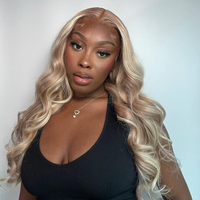 Perruque 13x4 HD transparente, cheveux vierges alignés, blond miel, ondulée, haute qualité