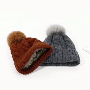 หมวกบีนนี่ไหมพรมอะคริลิกสำหรับผู้หญิง ป้องกันความหนาวเย็น มีที่ปิดหู  แบบหลวมๆ  ตกแต่งพู่  สำหรับฤดูหนาว - Product Image 2