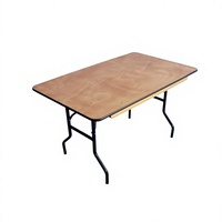 Table à manger rectangulaire pliable de luxe moderne 4 places avec design à panneaux et pieds en métal, tables de restaurant et de fête