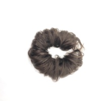 100% moño rizado humano pelo moño desordenado Stock colores moño Rubio Topper para mujeres
