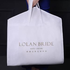 Housse de protection blanche non tissée pour robe/costume, sac à vêtements personnalisé, housse anti-poussière pliable de luxe imprimée en non-tissé pour robe de mariée - Product Image 5
