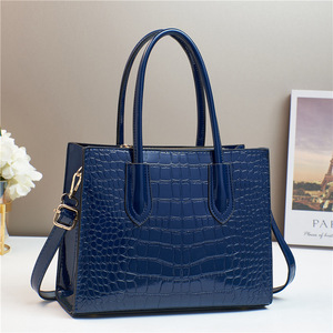 Bolsos cruzados de diseñador a la moda, de alta calidad, de piel sintética, con bordado, impermeables, bandolera, bolso de mano informal para primavera - Product Image 6