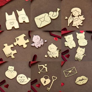Nouveau produit Ins Wind Marking Décoration de gâteau en acrylique <span class=keywords><strong>pour</strong></span> la Saint-Valentin Décoration de cupcake Décoration en forme de cœur d'amour - Product Image 1