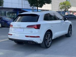 Le <span class=keywords><strong>prix</strong></span> d'exportation de l'<span class=keywords><strong>Audi</strong></span> Q5L 40T 2022 d'occasion est bas, SUV <span class=keywords><strong>essence</strong></span> professionnel, élégant et dynamique - Product Image 4