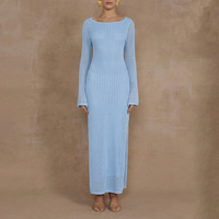 Robe de plage mi-longue en maille crochetée bleu clair unie, personnalisée OEM ODM, ornée de strass, tricotée, dos nu, respirante, pour les vacances