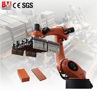 Machine de palettisation robotisée BRICKMAC pour l'empilage de briques d'argile, utilisable avec un bras robotique, un four tunnel et une ligne de convoyage NJBM