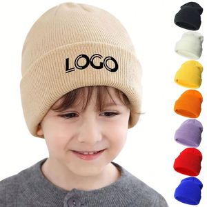 Chapeau pour enfants avec broderie de logo personnalisé, couleur unie, bébé, hiver, épais, plusieurs couleurs, bonnets en acrylique tricotés - Product Image 1