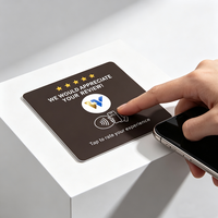 Carte de visite numérique NFC autocollante en acrylique PVC : partagez facilement vos réseaux sociaux et vos avis pour restaurants, hôtels et accès aux programmes de fidélisation