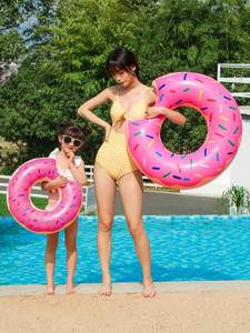 Flotador de Piscina de PVC Ecológico en Forma de Donut para Adultos y Niños, Anillo de Natación Inflable para Niños con Logotipo Personalizado - Product Image 3