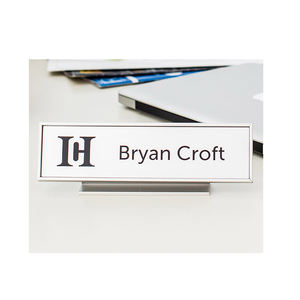 Nach Tabletop <span class=keywords><strong>Name</strong></span> Karte Halter <span class=keywords><strong>Name</strong></span> Display Aluminium Metall Typenschild Büro Schreibtisch <span class=keywords><strong>Name</strong></span> Platte Acryl Tisch Top Zeichen - Product Image 3
