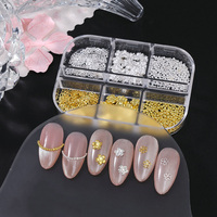 6 grilles de breloques pour nail art en alliage métallique 3D, motif fleur à cinq pétales, perles en acier, strass, mélange or et argent, accessoires pour ongles