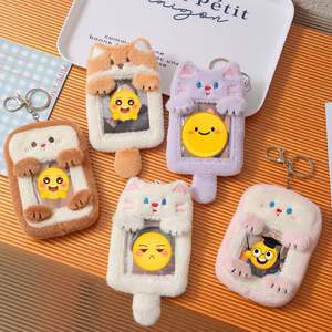 Porte-clés Kpop en peluche Kawaii pour filles, avec mini album photo et protection pour cartes d'identité et de crédit, motif pingouin et chat de dessin animé mignon - Product Image 1