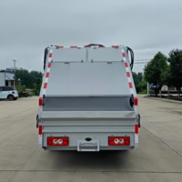 Camion compacteur de déchets diesel léger 5 m³ à transmission manuelle, châssis mini 4x2, fonctionnement flexible, zones rurales