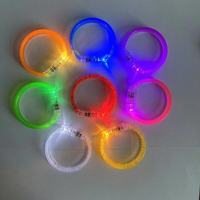 Bracelets LED clignotants pas chers, multicolores, lumineux, pour fête néon