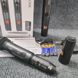 Connettore XLR con cancellazione del rumore del microfono dinamico senza fili per l'utilizzo sul palco con tecnologia Dual UHF - Product Image 3