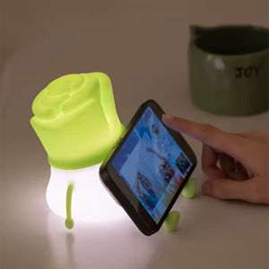 Veilleuse LED en silicone en forme d'oignon avec support de téléphone, veilleuse mignonne à commande tactile, lampe de chevet pour chambre d'enfant - Product Image 4