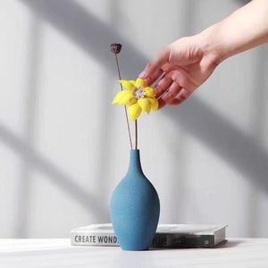 Vase en céramique miniature de style nordique moderne, ornement et cadeau en céramique chinoise antique, décoration classique pour la maison - Product Image 6