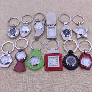Relógio em relevo 3D personalizado de alta qualidade chaveiro em liga com couro/metal - Product Image 1