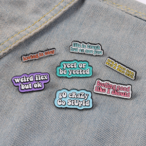 Pin Metálico Esmaltado con Frases Divertidas Personalizadas, Estilo GO Crazy Love Is Easy, para Hombres y Mujeres, Accesorios <span class=keywords><strong>de</strong></span> Joyería, Regalos - Product Image 5