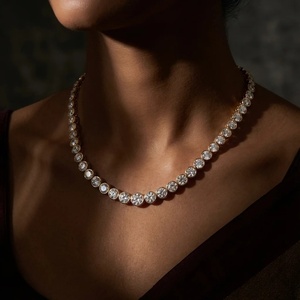 สร้อยคอเพชรทรงกลมแบบเทนนิสประดับขอบแบบ Graduating Bezel Set - ทอง 9k, 14k, 18k - Product Image 2